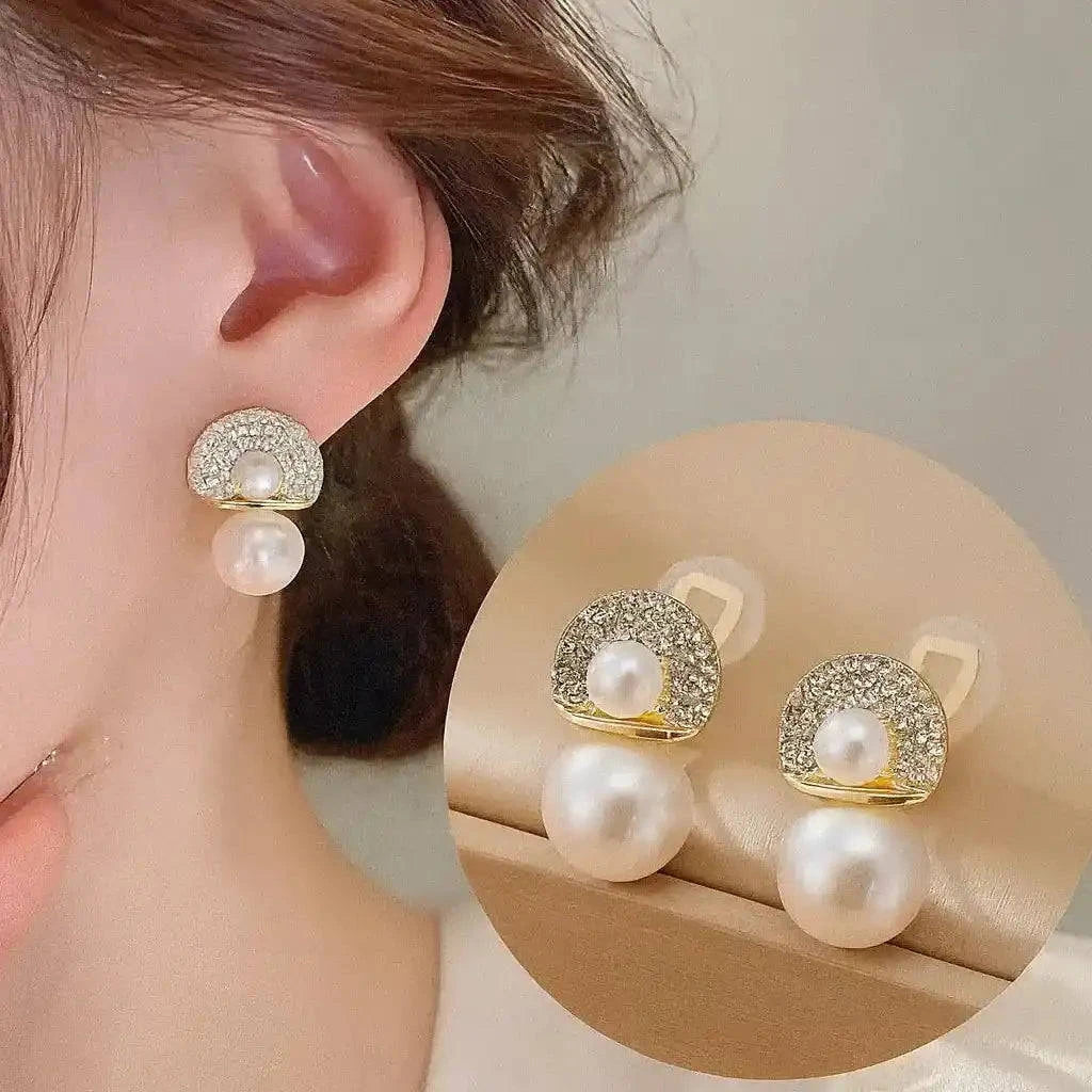 Pearl and crystal earrings worn by a person, with a close-up on the ear and another on a beige background.