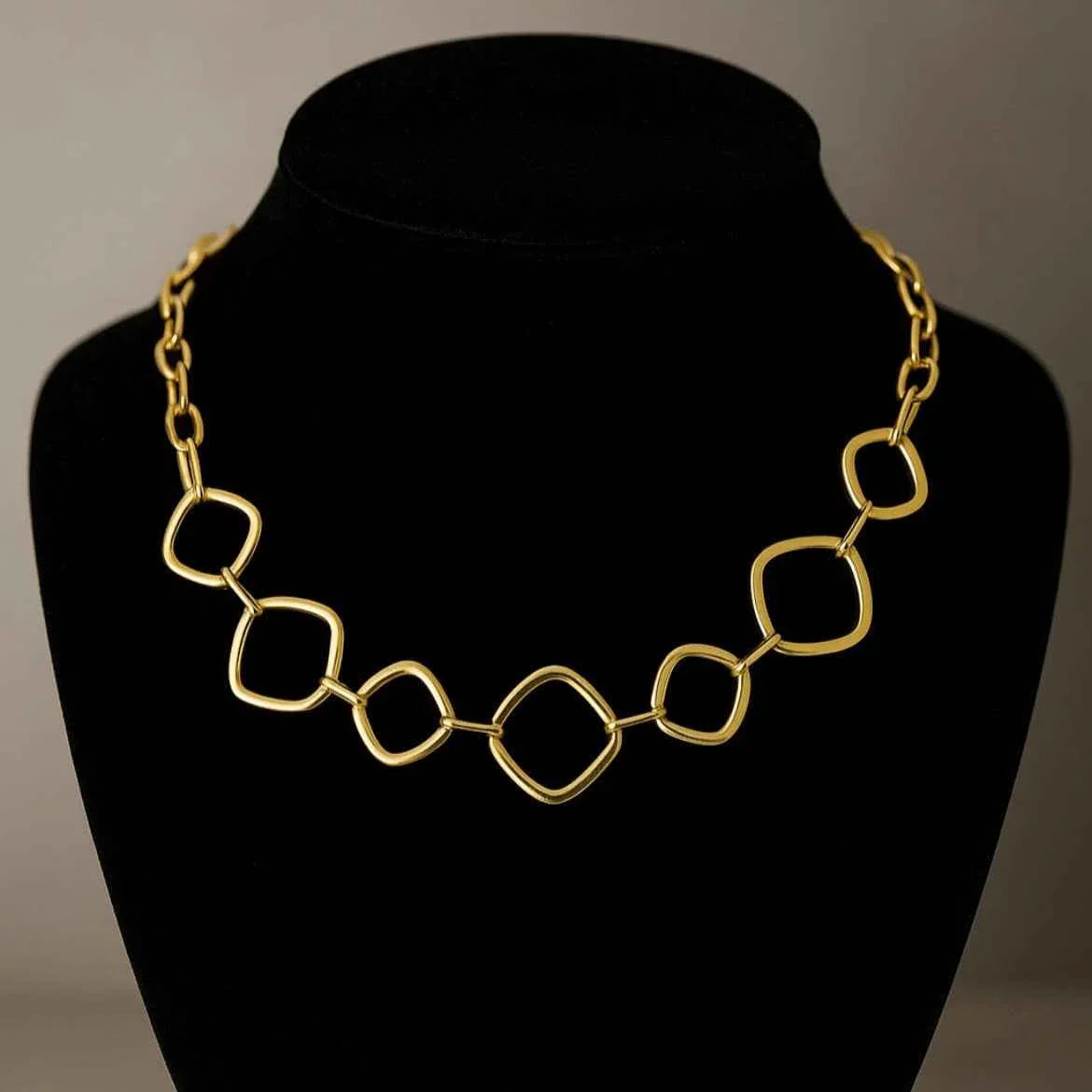 Gems and Glitter Gold-Tone Link Necklace – Bold Statement Jewelry | Anti-Tarnish, Stylish & Durable - Gems and Glitter