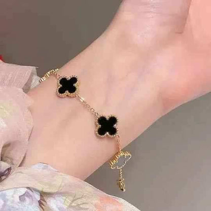 Clover Charm Anti-Tarnish Bracelet (2 Variants) – Elegant & Waterproof Gems and Glitter